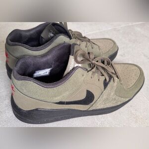 Nike Green Black Sneakers Low-Top Casual